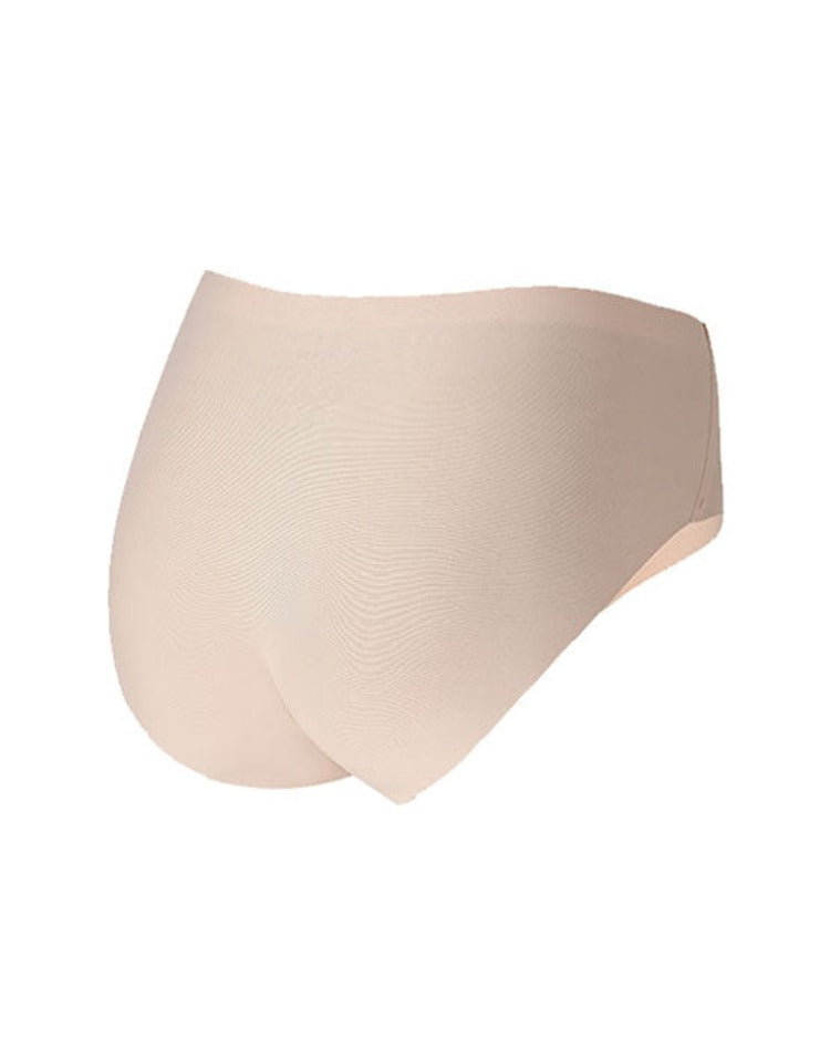 WaveWear women's seamless underwear in beige with smooth, comfortable fabric and no visible seams