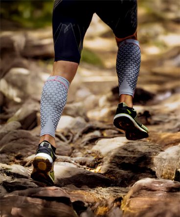 Why Do Compression Stockings and Leggings Make Your Skin Itch?Understanding the Real Causes — and How to Fix Them