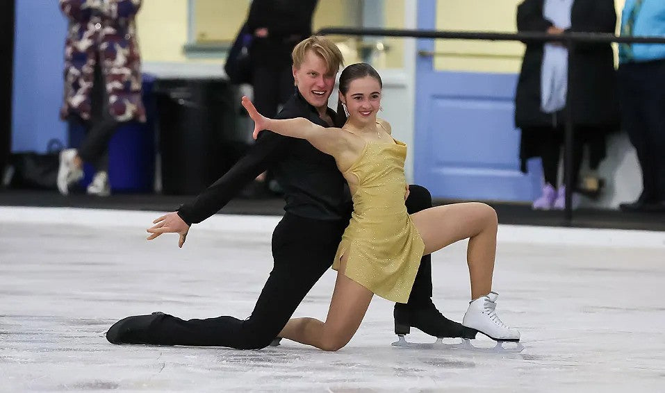 Isabella Flores and Ivan Desyatov #icedancing
