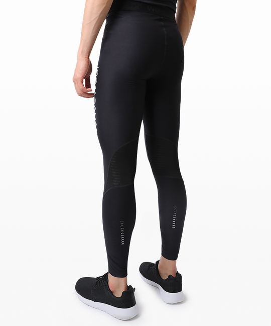 Back view of WaveWear L20 Hetite compression leggings showing back panel design and knee support structure