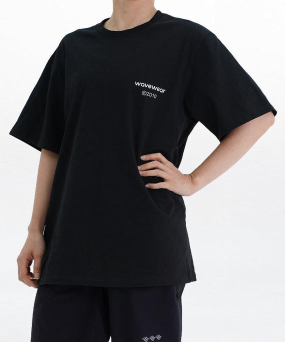 WaveWear Blue Moon performance shirt in black with short sleeves and relaxed fit